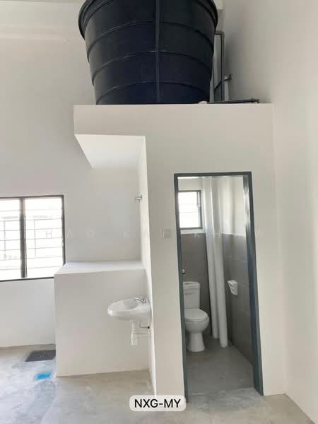 Terrace Factory for Rent in Sungai Kapar Indah Industrial Park (Kapar) - Hao Kai Khaw - Bathroom - PropertyGuru.com.my