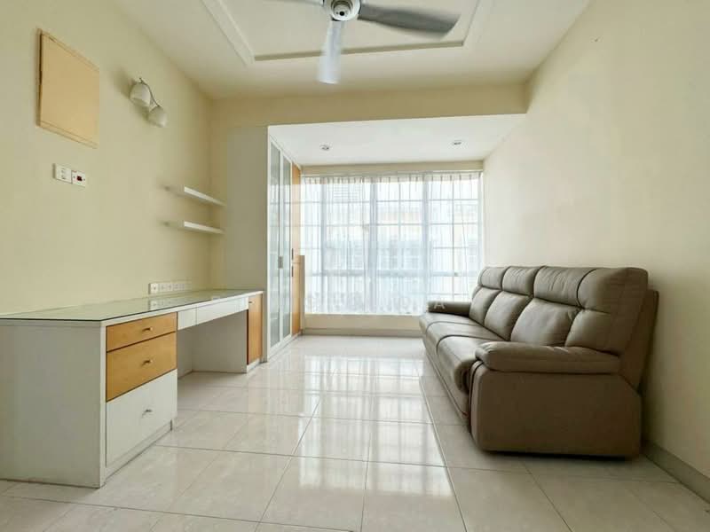 Rumah Berkembar untuk Dijual di Bukit Gambir (Gelugor) - Ping Koay - Living Room - PropertyGuru.com.my