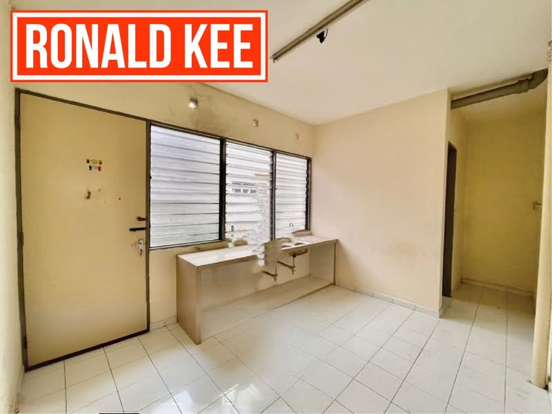 Terraced House for Sale in Island Glades (Jelutong) - Ronald Kee - Interior - PropertyGuru.com.my