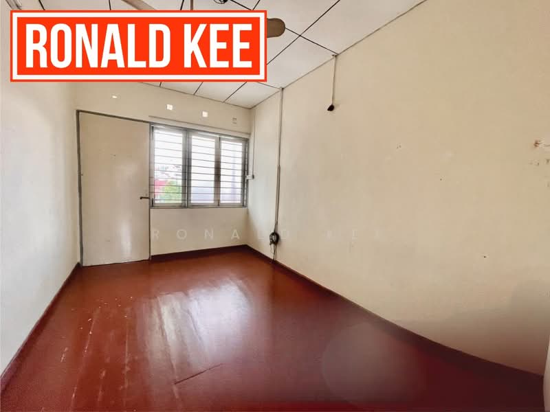 Terraced House for Sale in Island Glades (Jelutong) - Ronald Kee - Interior - PropertyGuru.com.my