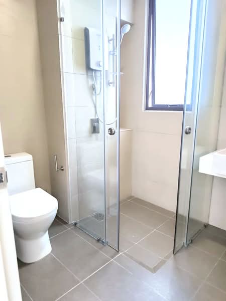 Kondominium untuk Disewa di Kuchai Sentral - Kew . - Bathroom - PropertyGuru.com.my