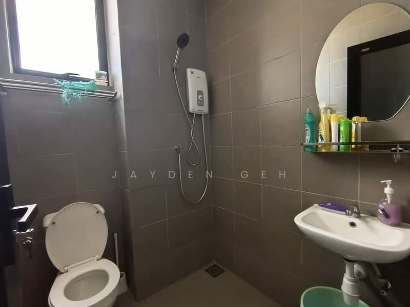 Kondominium untuk Dijual di G Residence - Jayden Geh - Bathroom - PropertyGuru.com.my