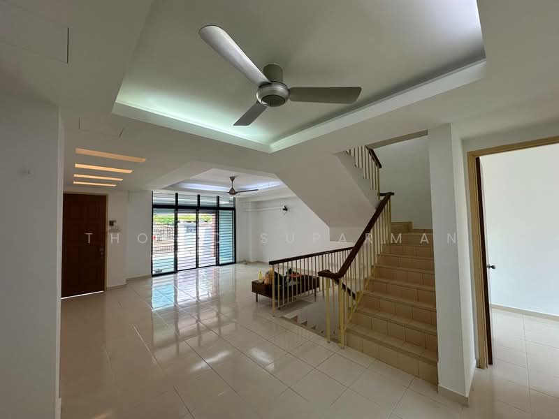2.5-storey Terraced House for Rent in Ampang Saujana (Ampang) - Thoriq Suparman - Living Room - PropertyGuru.com.my