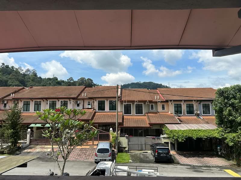 2.5-storey Terraced House for Rent in Ampang Saujana (Ampang) - Thoriq Suparman - Exterior - PropertyGuru.com.my