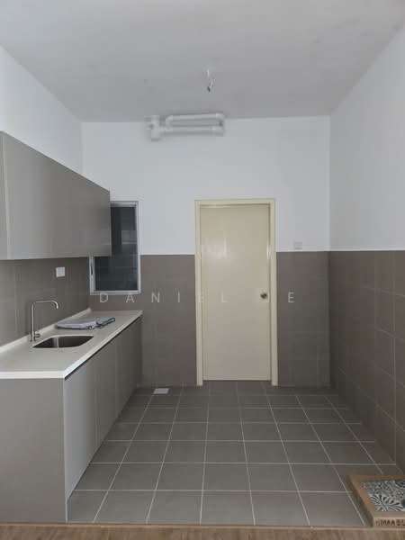 Kondominium untuk Dijual di Lakefront Homes - Daniel Je - PropertyGuru.com.my