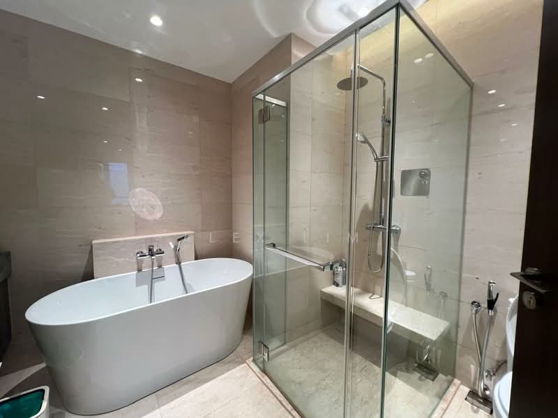 Servis Apartment untuk Disewa di Marriott Residence @ Gurney - Alex Lim - Bathroom - PropertyGuru.com.my