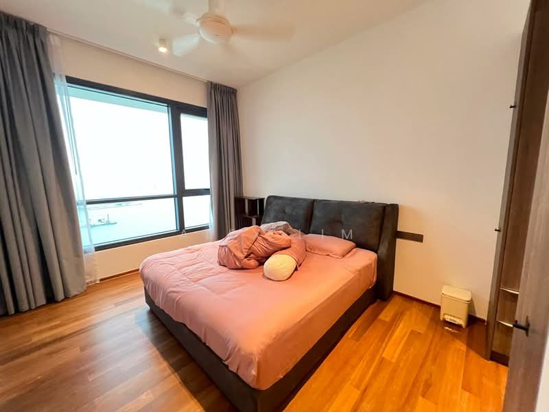 Servis Apartment untuk Disewa di Marriott Residence @ Gurney - Alex Lim - Bedroom - PropertyGuru.com.my