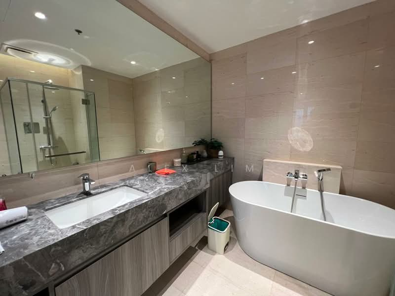 Servis Apartment untuk Disewa di Marriott Residence @ Gurney - Alex Lim - Bathroom - PropertyGuru.com.my