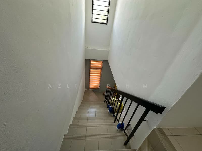 Rumah Teres 2 Tingkat untuk Dijual di Taman Putra Perdana (Puchong) - Azli Ibrahim - Corridor - PropertyGuru.com.my