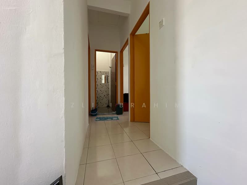 Rumah Teres 2 Tingkat untuk Dijual di Taman Putra Perdana (Puchong) - Azli Ibrahim - Corridor - PropertyGuru.com.my