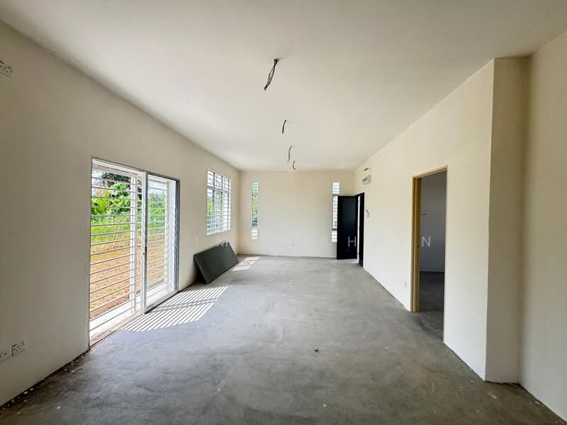Bungalow for Sale in Lenggeng (Negeri Sembilan) - Azzim Shahrin - PropertyGuru.com.my