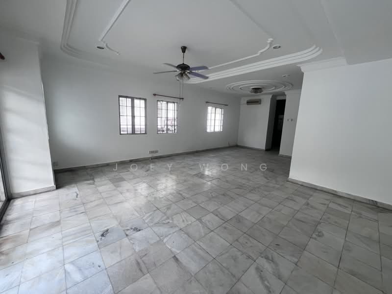 2-storey Terraced House for Sale in BANDAR PUCHONG JAYA (Puchong) - Joey Wong - Living Room - PropertyGuru.com.my