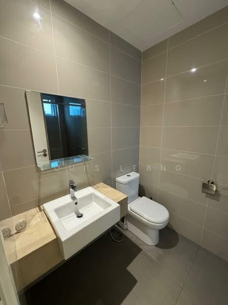 Kondominium untuk Disewa di Scenaria @ North Kiara Hills - Louis Leang - Bathroom - PropertyGuru.com.my