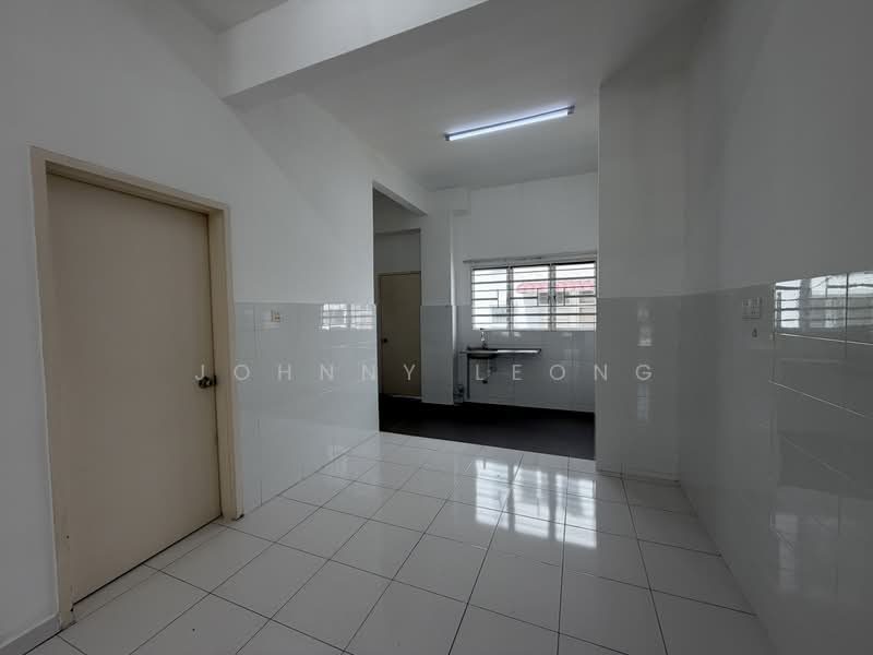 Rumah Teres 2 Tingkat untuk Disewa di Setia Ecohill (Semenyih) - Johnny Leong - Kitchen - PropertyGuru.com.my