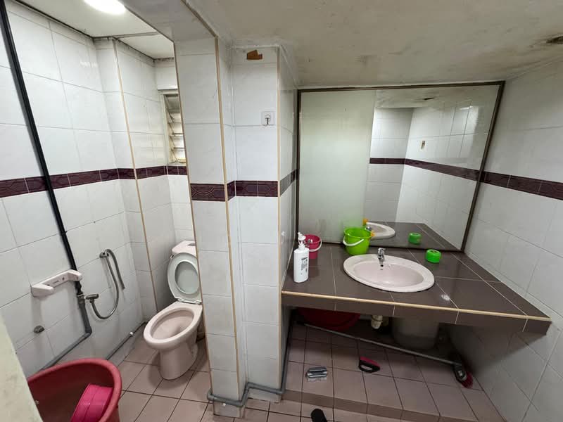 Shop / Office for Rent in Taman Midah (Cheras) - Louis Leang - Bathroom - PropertyGuru.com.my