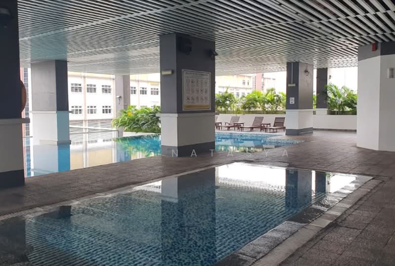 Servis Apartment untuk Dijual di Vue Residences - Fifi Natasya - Pool - PropertyGuru.com.my