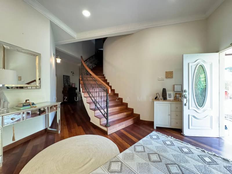Rumah Banglo untuk Dijual di Bukit Jelutong (Shah Alam) - Adzura Zamedin - Entrance - PropertyGuru.com.my