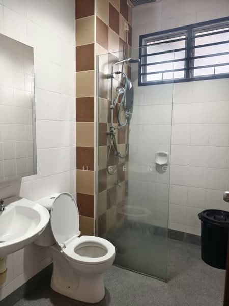 Rumah Teres 2 Tingkat untuk Disewa di Taman Seri Austin (Tebrau) - Louise Ng - Bathroom - PropertyGuru.com.my