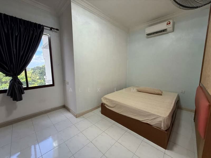 Condominium for Rent at Marina Bay Condominium - Alex Lim - Bedroom - PropertyGuru.com.my
