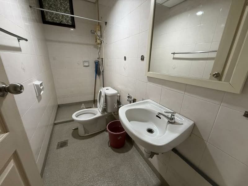 Condominium for Rent at Marina Bay Condominium - Alex Lim - Bathroom - PropertyGuru.com.my