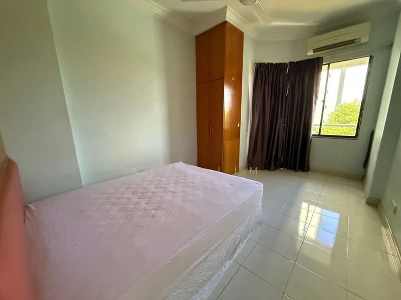 Condominium for Rent at Marina Bay Condominium - Alex Lim - Bedroom - PropertyGuru.com.my