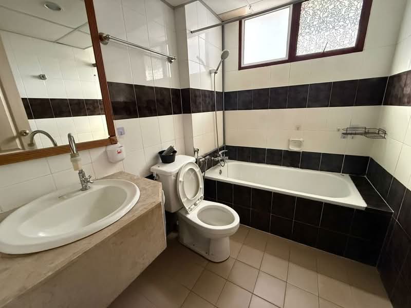 Condominium for Rent at Marina Bay Condominium - Alex Lim - Bathroom - PropertyGuru.com.my