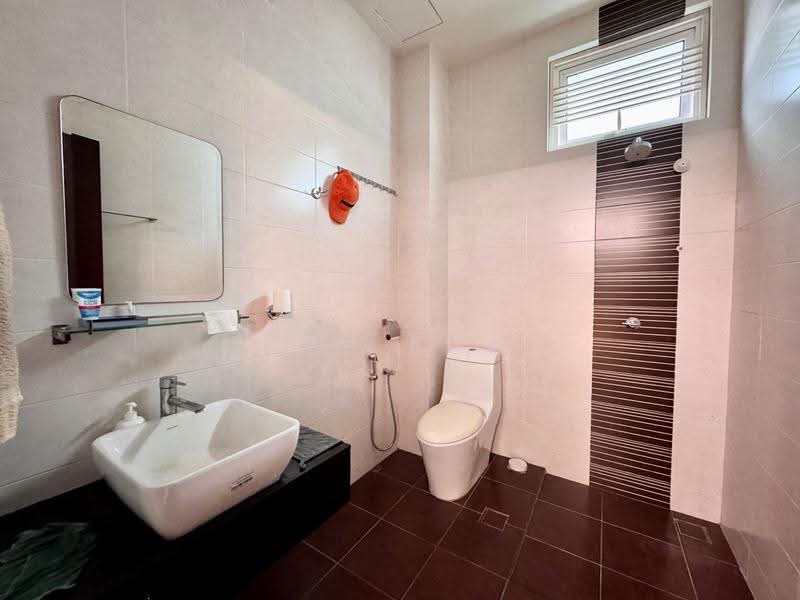 Rumah Berkembar untuk Dijual di Minden Heights (Gelugor) - Ping Koay - Bathroom - PropertyGuru.com.my