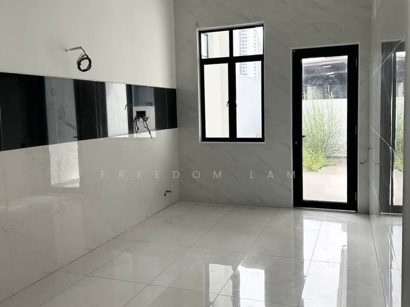 Rumah Berkembar untuk Dijual di Taman Nusa Bestari (Iskandar Puteri (Nusajaya)) - Freedom Lam - Kitchen - PropertyGuru.com.my