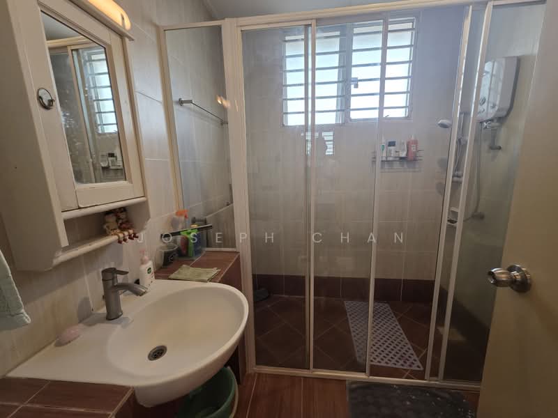 Semi-Detached House for Sale in Setia Damai (Setia Alam) - Joseph Chan - Bathroom - PropertyGuru.com.my