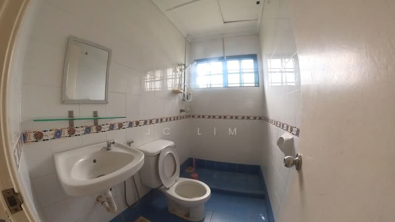 Semi-Detached House for Sale in Melawati (Selangor) - JC Lim - Bathroom - PropertyGuru.com.my