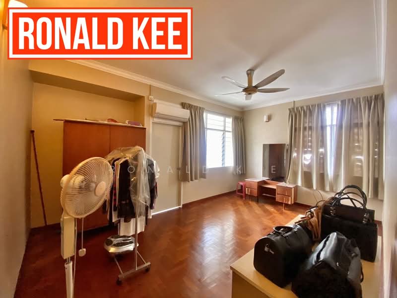 Terraced House for Sale in Pulau Tikus (George Town) - Ronald Kee - Living Room - PropertyGuru.com.my