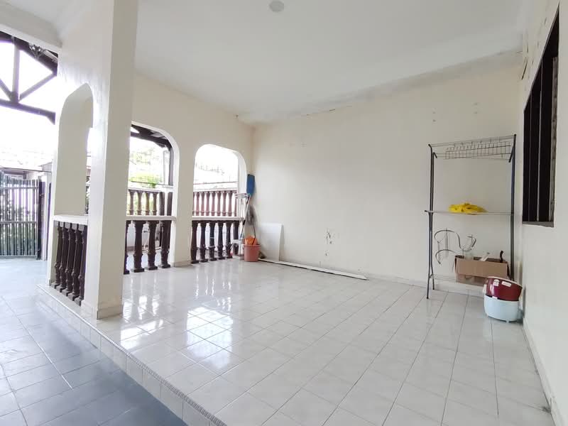 Rumah Teres 1 Tingkat untuk Dijual di Taman Universiti (Skudai) - Ida Aziz - Balcony - PropertyGuru.com.my