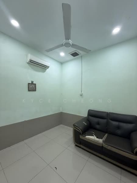 Semi-Detached House for Sale in Kepong (Kuala Lumpur) - Kyce Cheong - Living Room - PropertyGuru.com.my