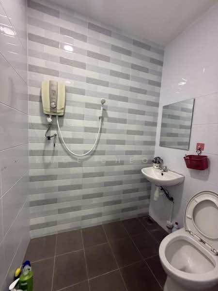 Semi-Detached House for Sale in Kepong (Kuala Lumpur) - Kyce Cheong - Bathroom - PropertyGuru.com.my