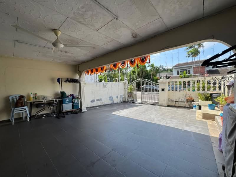 3-storey Terraced House for Sale in Taman Desa Seputeh (Seputeh) - Adzura Zamedin - Exterior - PropertyGuru.com.my