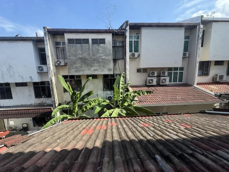 3-storey Terraced House for Sale in Taman Desa Seputeh (Seputeh) - Adzura Zamedin - Exterior - PropertyGuru.com.my