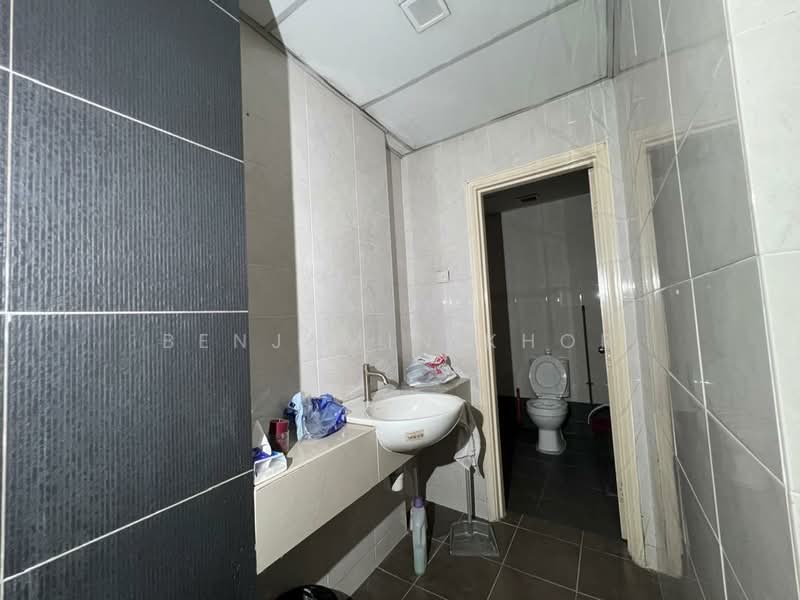 Shop / Office for Rent in Puchong (Selangor) - Benjamin Khor - Bathroom - PropertyGuru.com.my