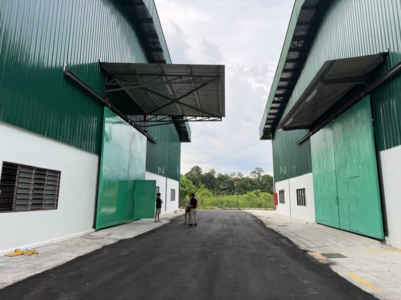 Gudang untuk Disewa di Bandar Utama Batang Kali (Batang Kali) - Dennix Chin - Exterior - PropertyGuru.com.my