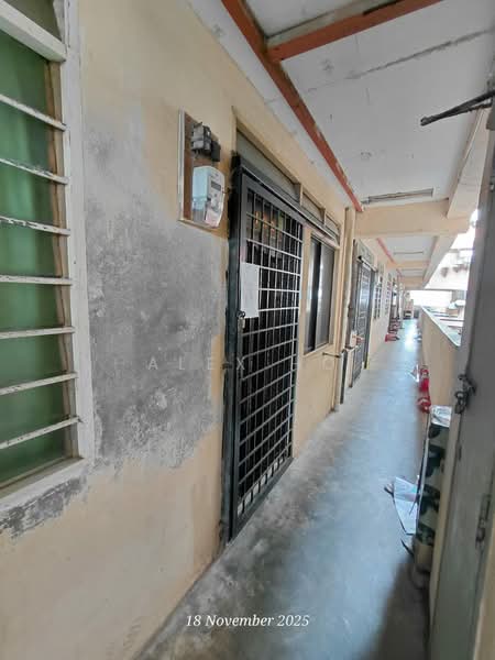 Pangsapuri untuk Dijual di Mutiara Perdana 2 - Alex Ho - Corridor - PropertyGuru.com.my