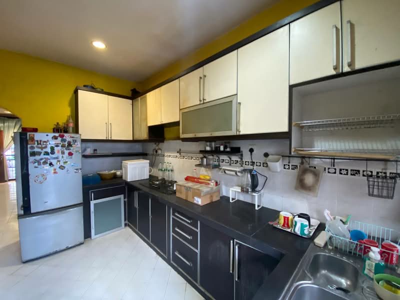 2-storey Terraced House for Sale in Skudai (Johor) - Ida Aziz - Kitchen - PropertyGuru.com.my