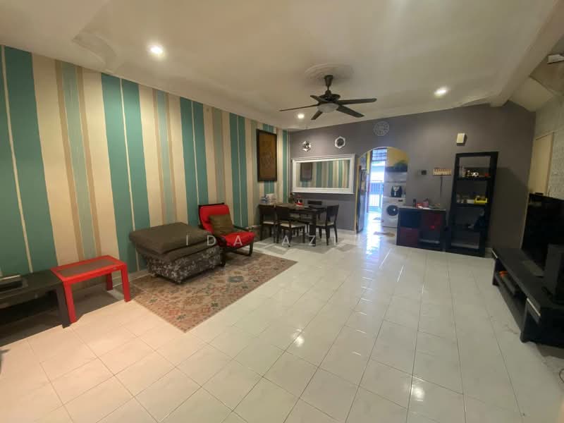 2-storey Terraced House for Sale in Skudai (Johor) - Ida Aziz - Living Room - PropertyGuru.com.my