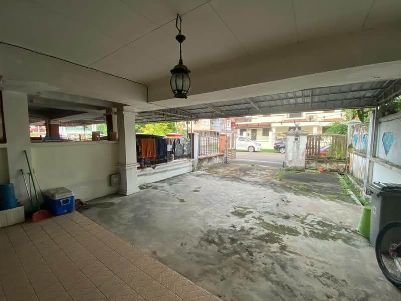 2-storey Terraced House for Sale in Skudai (Johor) - Ida Aziz - Car Park - PropertyGuru.com.my