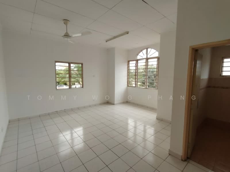 Rumah Teres 2 Tingkat untuk Dijual di Semenyih (Selangor) - Tommy Wong Phang - Living Room - PropertyGuru.com.my