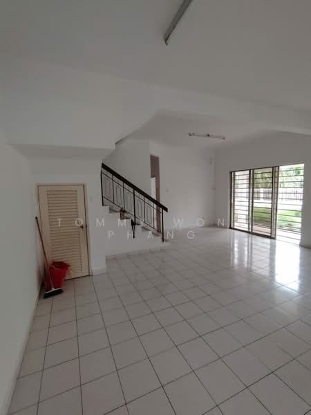 Rumah Teres 2 Tingkat untuk Dijual di Semenyih (Selangor) - Tommy Wong Phang - Living Room - PropertyGuru.com.my