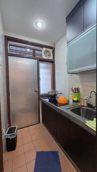 1-storey Terraced House for Sale in Taman Seri Austin (Tebrau) - Daniel Yong - Kitchen - PropertyGuru.com.my