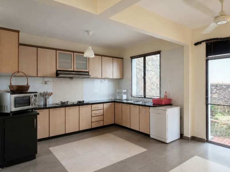 Bungalow for Rent in Batu Ferringhi (Penang) - Caryn Hum - Kitchen - PropertyGuru.com.my