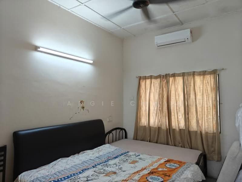 Rumah Teres 1-Tingkat untuk Dijual di SS2 (Petaling Jaya) - Angie Chai - Bedroom - PropertyGuru.com.my