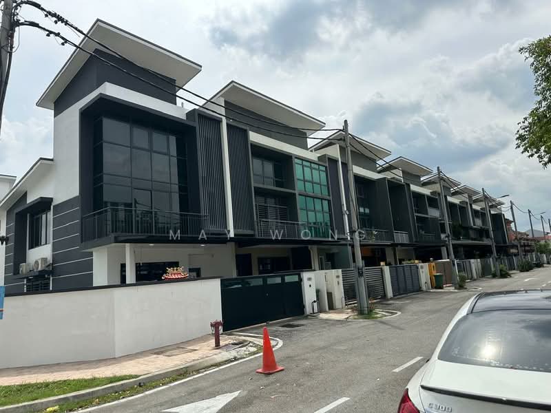 Kedai / Pejabat untuk Disewa di Kampung Medan (Petaling Jaya) - May Wong - Exterior - PropertyGuru.com.my