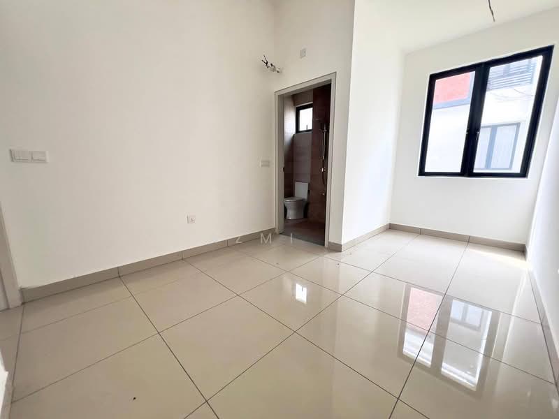 2-storey Terraced House for Sale in Elmina (Shah Alam) - Azmi . - PropertyGuru.com.my