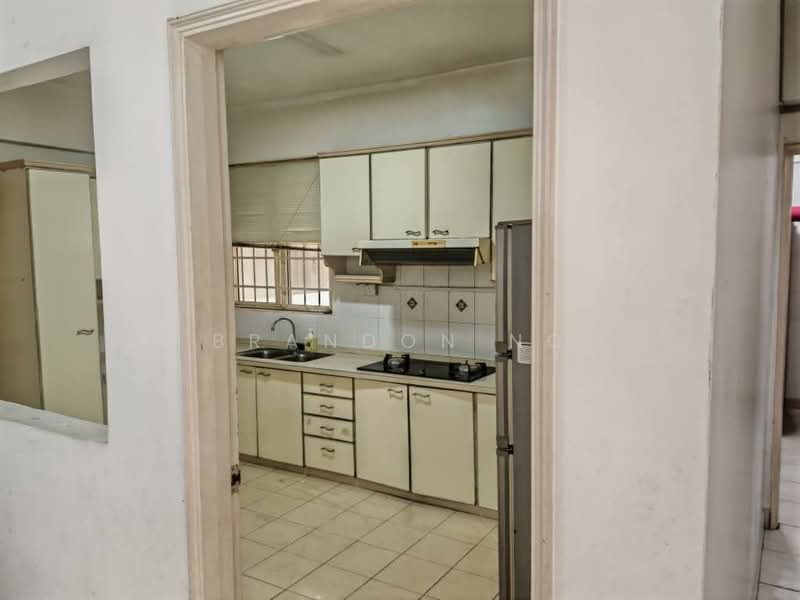 Kondominium untuk Disewa di Gold Coast Resort Condominium - Brandon Ng - Kitchen - PropertyGuru.com.my